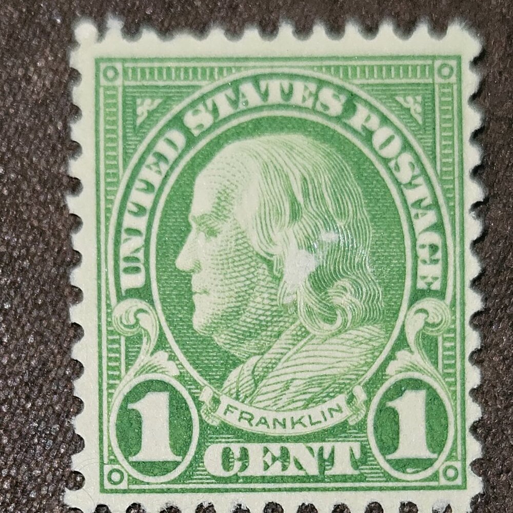 Early 1900's Benjamin Franklin 1 cent vertical pair, rare US postage stamp